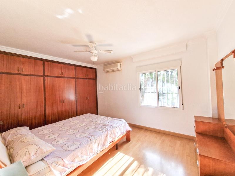 Foto 8115e180-724d-4f8b-8893-a62260d559b7. Chalet venta chalet urbano con piscina a pocos metros farmacia peña las águilas en Elche / Elx