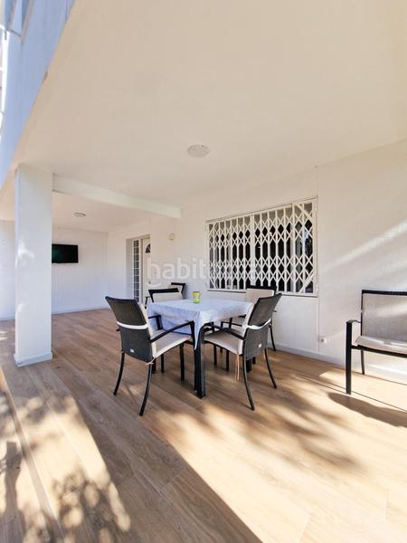 Foto b90df4d7-5e2d-4477-a2f7-fbfce87e40d9. Chalet venta chalet urbano con piscina a pocos metros farmacia peña las águilas en Elche / Elx