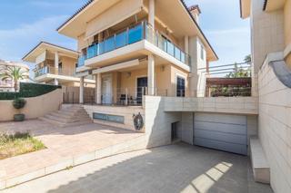 Xalet a Ciutat Jardí - Torreta Verdí. Villa en ciudad jardin