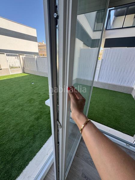 Foto 1b4f8ac2-bd73-469c-981b-683f9219a5f4. Erdgeschoss mit parking pool in Panorama-Sierramar Santa Pola