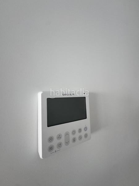 Foto f9c55a0a-2428-496e-b9ae-0cbc2a1b5410. Erdgeschoss mit parking pool in Panorama-Sierramar Santa Pola