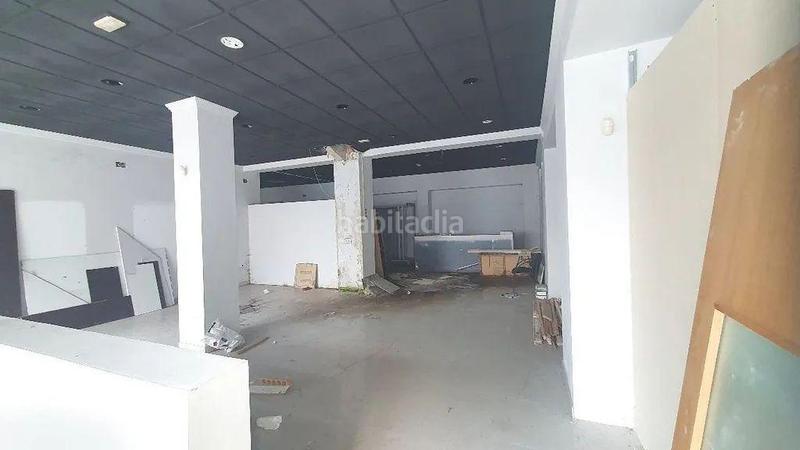 Foto 9d7eac2d-bdf6-4f18-b340-3c157c84cc32. Local comercial oportunidad de inversión, amplios 3 local comerciales unificado en zona estratégica en Elda