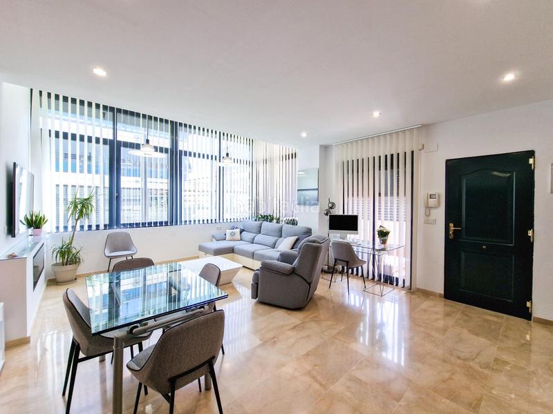 Foto 4f81809c-d87d-4e02-8352-1f494c7807e5. Planta baja estupenda planta baja esquina, 30m terraza, garaje, trastero, piscina, reformada, campo fútbol en Elche / Elx