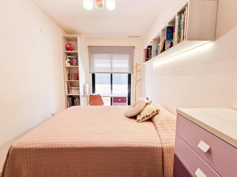 Foto bee82c3d-d4d8-4735-adec-b31bb3ecfffd. Planta baja estupenda planta baja esquina, 30m terraza, garaje, trastero, piscina, reformada, campo fútbol en Elche / Elx
