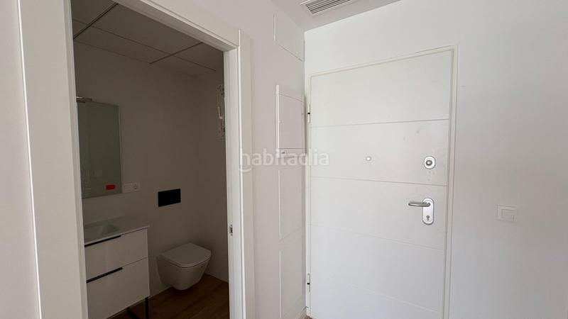 Foto 81271acd-33b2-4bfe-be38-9cff4f73b3ab. Casa adosada moderno adosado espacios amplios y acabados de calidad en Castalla