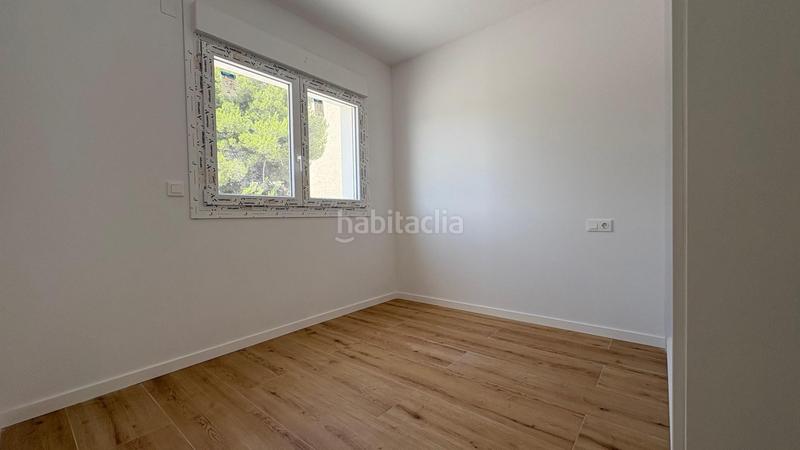 Foto 82102b14-c20c-4414-8aa8-edf14376df95. Casa adosada moderno adosado espacios amplios y acabados de calidad en Castalla