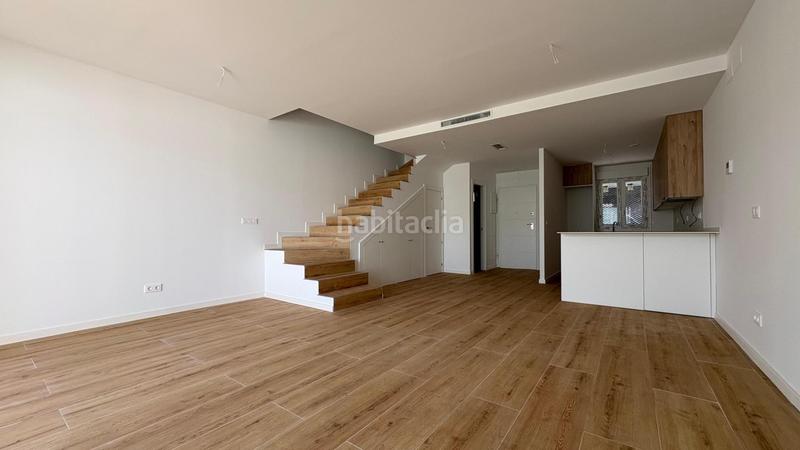 Foto b17efa61-7df0-42d8-91f2-01cf71941509. Casa adosada moderno adosado espacios amplios y acabados de calidad en Castalla