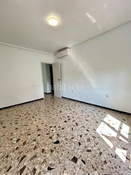 Foto 4f4c7565-b819-4065-b3e1-deaec3a24391. Chalet mit parking pool in Peña de las Águilas Elche / Elx