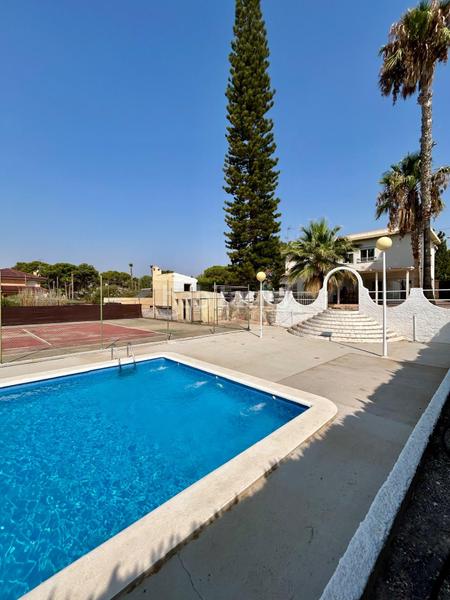 Foto c44058a9-b8e8-4314-9827-08b194107a0e. Chalet mit parking pool in Peña de las Águilas Elche / Elx