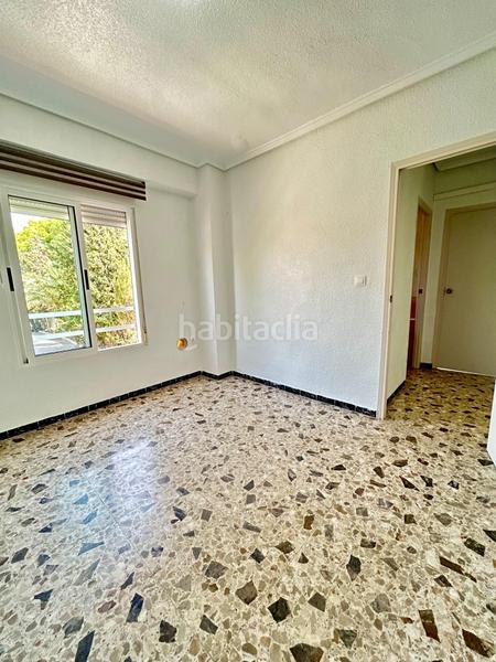 Foto c83f40a6-fe10-42aa-ae0e-f8c87a385394. Chalet mit parking pool in Peña de las Águilas Elche / Elx