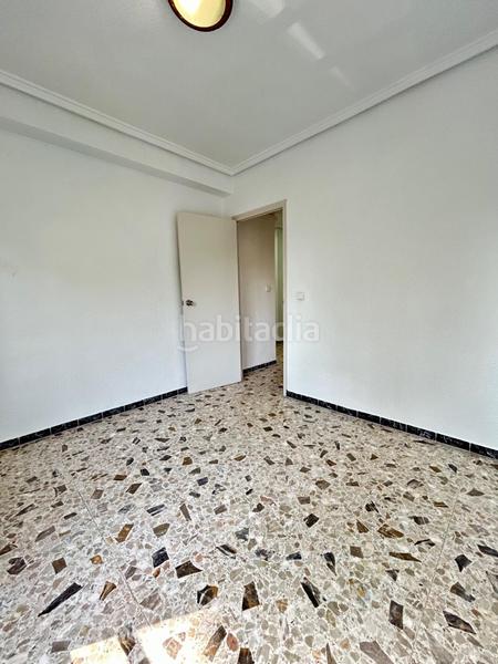 Foto 0119115d-ab52-4df7-925e-fcfd07eeffa6. Chalet avec parking piscine dans Peña de las Águilas Elche / Elx