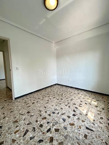 Foto 12a1102b-0aa4-4a53-8cc3-203018f0ad18. Chalet avec parking piscine dans Peña de las Águilas Elche / Elx