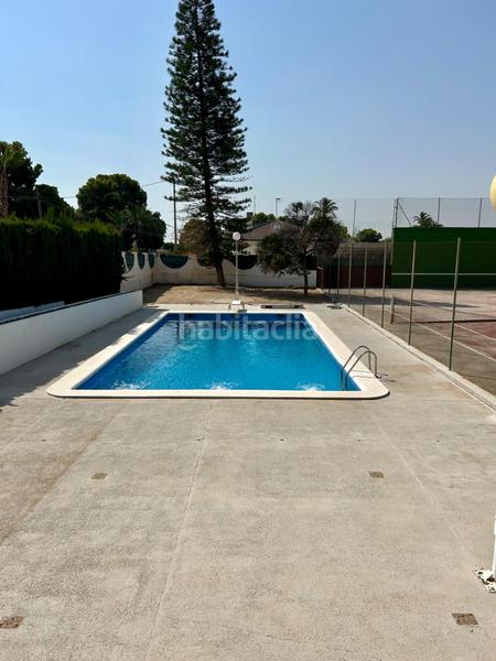 Foto 528b63b9-58ea-4691-80cb-f13df9cec660. Chalet avec parking piscine dans Peña de las Águilas Elche / Elx
