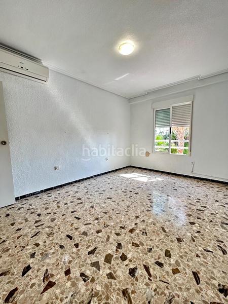 Foto 83e692e0-98f0-47b7-ae1e-921e27e853cf. Chalet avec parking piscine dans Peña de las Águilas Elche / Elx