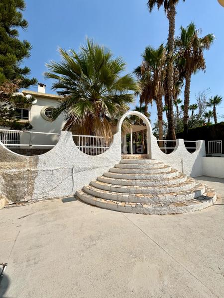 Foto 8a78c240-68c2-490d-ae29-559927aba53d. Chalet avec parking piscine dans Peña de las Águilas Elche / Elx