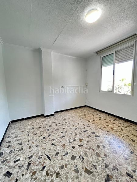 Foto f6f38986-0f02-42da-b121-5a1e19d83e07. Chalet avec parking piscine dans Peña de las Águilas Elche / Elx