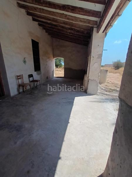 Foto de62ef6b-9747-47ac-8cb7-a92e673b03af. Masía finca rústica en Las Bayas oportunidad de reforma a pocos minutos del mar en Elche / Elx
