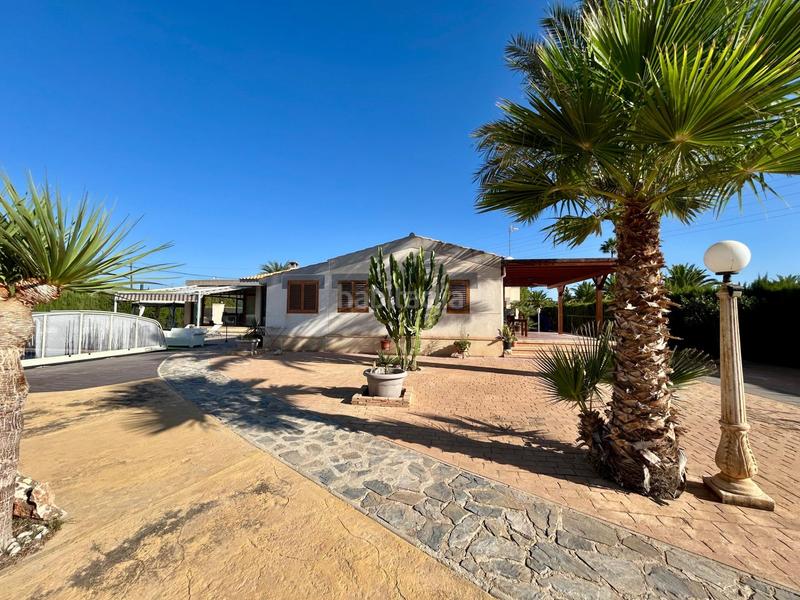 Foto 05d24236-e6fc-4ec3-a05d-cfec09648366. Chalet con riscaldamento parcheggio piscina in La Algoda - Matola - Llano de San José Elche / Elx