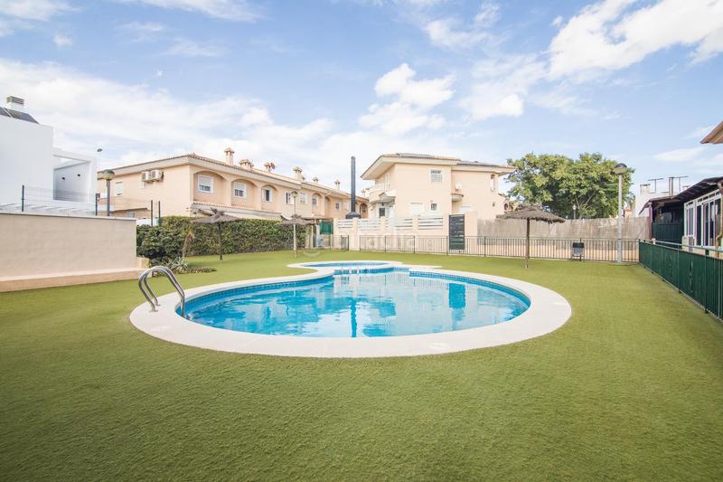 Foto 67cc7f08-8d3e-469e-9374-8443f314d290. Chalet mit heizung parking pool in Valverde Elche / Elx