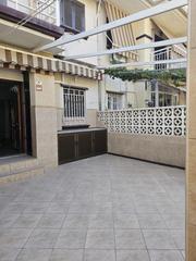 Maison jumelée à Gran Playa. Bonito triplex en santa pola a un paso del mar