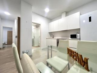 Location Appartement  Calle de sant vicent. Preciosa planta baja en alquiler