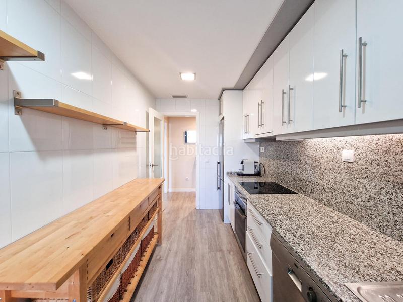 Foto f204c110-3619-4e0d-abe8-a11ad4a5ecf0. Planta baixa amb calefacció piscina a Ciutat Universitària Elche / Elx