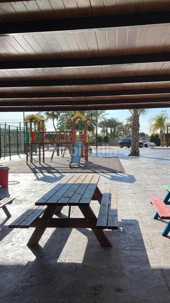 Foto 6dbf0161-4f11-4545-a8da-767e0f91dd2e. Xalet amb calefacció aparcament piscina a La Portalada Elche / Elx