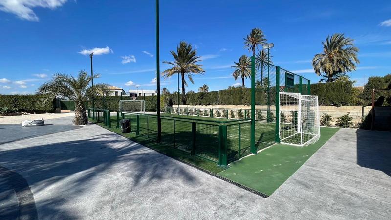 Foto 992beadb-e9dd-4b0a-b31d-08ec46a0b728. Xalet amb calefacció aparcament piscina a La Portalada Elche / Elx