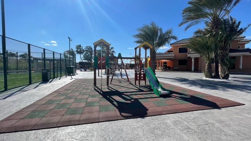 Foto aed393e6-6b93-422a-8c42-de079c6ae110. Xalet amb calefacció aparcament piscina a La Portalada Elche / Elx