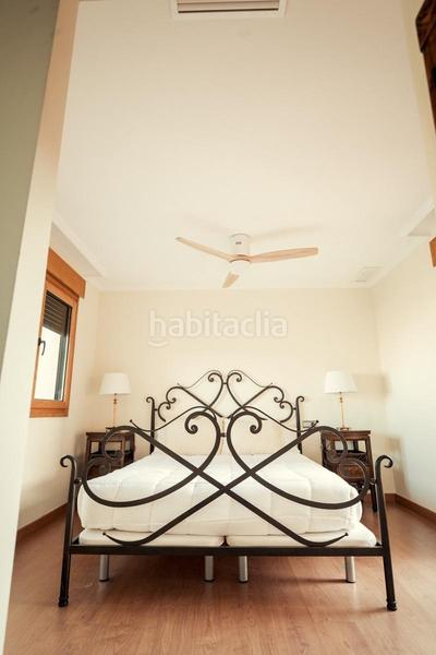 Foto ba4be95e-1ef2-4317-9124-5652286e2cc5. Xalet amb calefacció aparcament piscina a La Portalada Elche / Elx