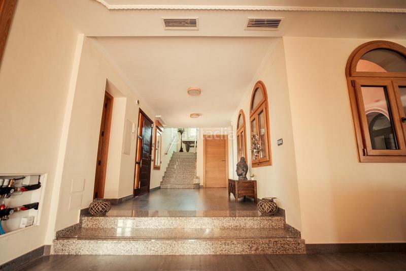 Foto d4da0c4e-e3f9-4e1e-a18e-42147475f997. Xalet amb calefacció aparcament piscina a La Portalada Elche / Elx