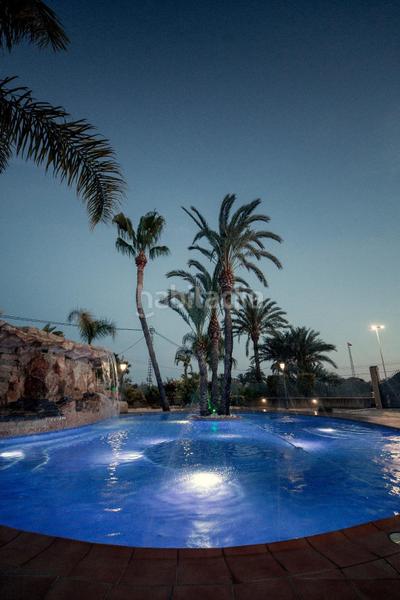 Foto e187d82b-3664-47a0-aadb-62aa7821dc78. Xalet amb calefacció aparcament piscina a La Portalada Elche / Elx