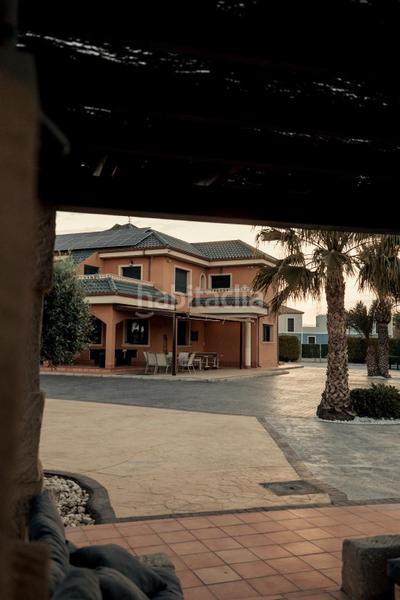 Foto e777cc96-7f26-468f-82fe-cba300c9f018. Xalet amb calefacció aparcament piscina a La Portalada Elche / Elx