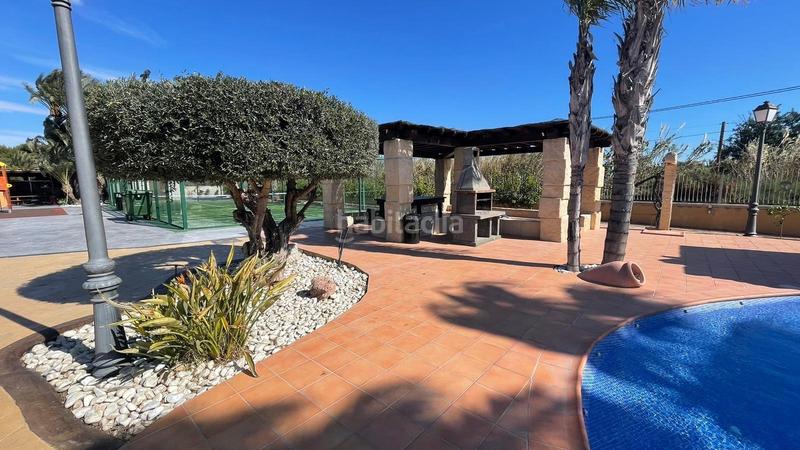 Foto fa9c1a82-476f-4951-81d7-058d801a6b06. Xalet amb calefacció aparcament piscina a La Portalada Elche / Elx