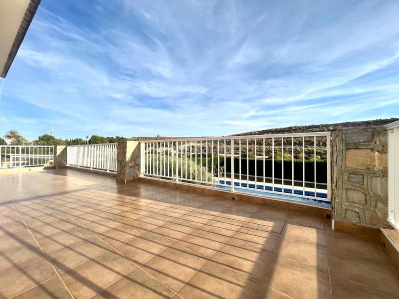 Foto 667ea301-7cd1-4deb-a84b-496e39e35c73. Xalet amb aparcament piscina a Jubalcoi Elche / Elx