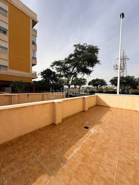 Foto bf11c349-a343-4664-b4f8-065a3fe5985e. Alquiler planta baja tu planta baja de alquiler en zona kelme en urbanización con piscina en Elche / Elx