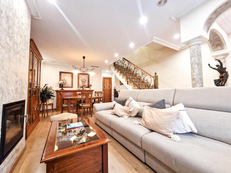 Foto 165c85e3-c9a5-47a8-b46c-11c4bc672314. Haus mit heizung parking pool in Ciutat Jardí - Torreta Verdí Elche / Elx