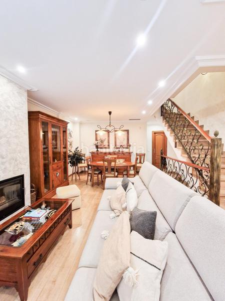 Foto c42e0299-3983-4ae7-a62a-5b3b68d352a6. Haus mit heizung parking pool in Ciutat Jardí - Torreta Verdí Elche / Elx