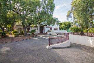 Chalet en Alzabares. Exclusivo chalet en alzabares, elche espacios amplios y vista a