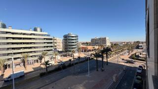 Pis a Nou Altabix. Amplio piso en urbanización exclusiva de altabix, elche