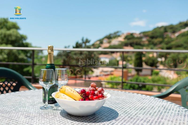 Foto fc6e5662-b101-47c5-a9c4-cd8df53faeed. Lloguer casa amb calefacció aparcament piscina a Lloret de Mar