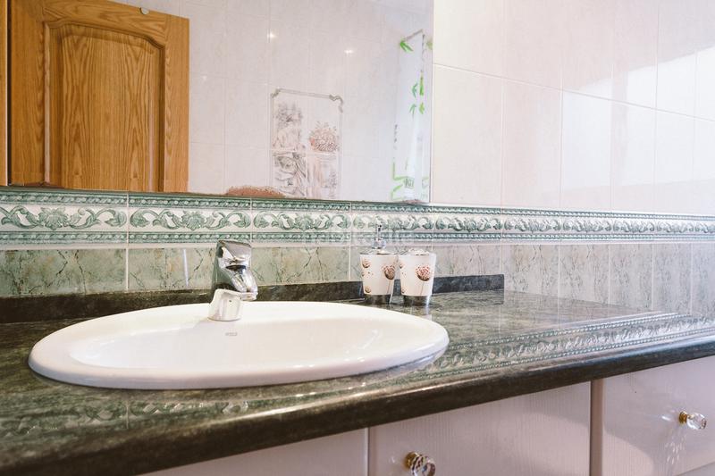 Foto 8955bb4f-2cf6-4eba-a6a4-56f2edfa0767. Lloguer apartament a carrer de sant oleguer 14 a Lloret de Mar