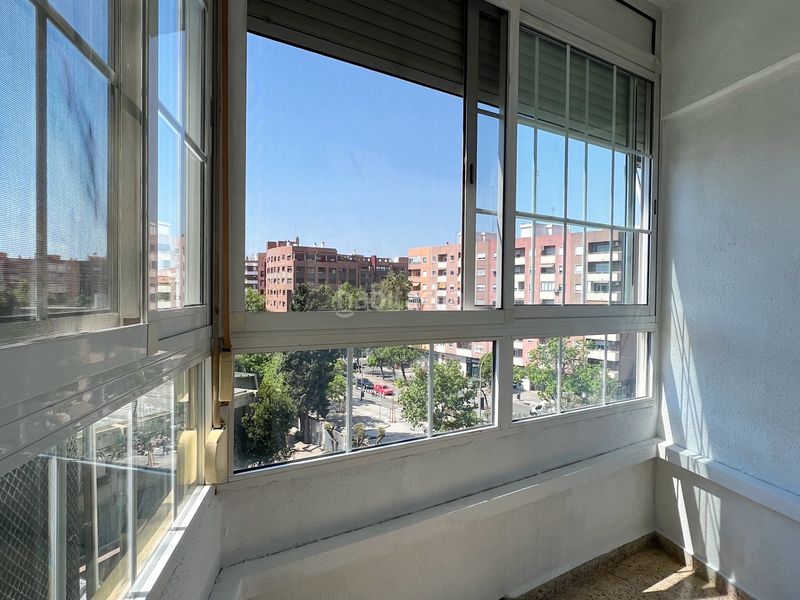 Piso en carrer del pintor ferrer calatayud 5 fantástica vivienda amueblada, amplia, luminosa y muy bien situada en barrio muy agradable en Valencia - Imagen 11