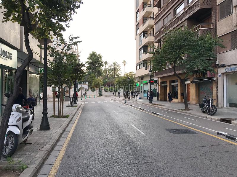 Foto f38d44c6-2463-4a8c-88e7-7f5e1dc5038f. Parking coche en plaça de polo de bernabé 6 en Exposició Valencia