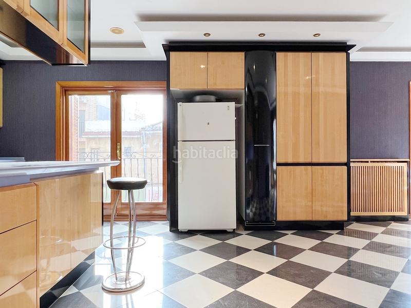 Foto 1a2232c8-7bdb-47c8-af19-c71d2d8ae550. Edifici a plaça de la font de sant agustí 5d a El Castellar i l'Oliverar Valencia