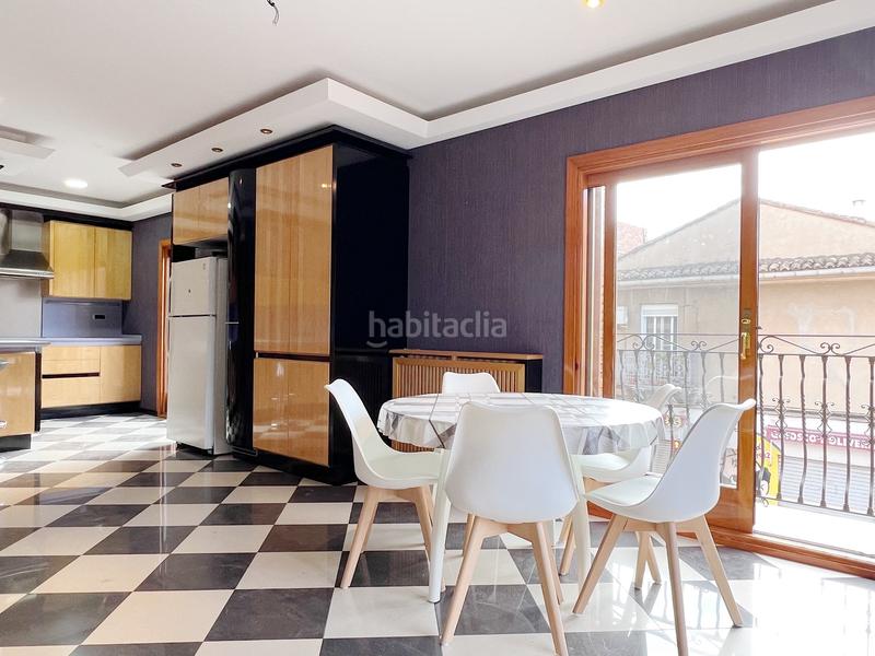 Foto 1fff0992-ca8e-471e-8152-9f614a1a05cd. Edifici a plaça de la font de sant agustí 5d a El Castellar i l'Oliverar Valencia