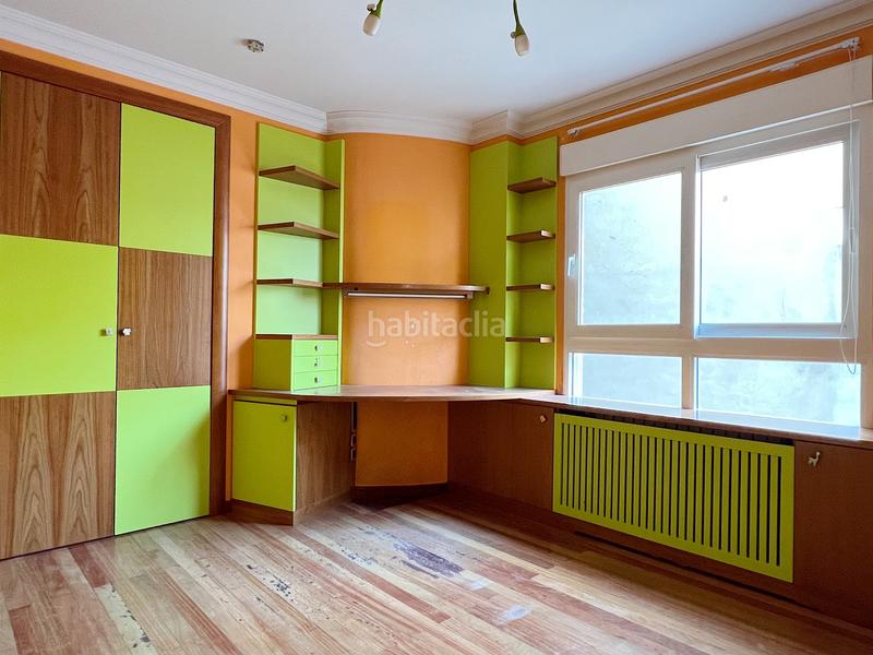 Foto 3f29448e-7cf5-4b6e-9969-2b134c8621cc. Edifici a plaça de la font de sant agustí 5d a El Castellar i l'Oliverar Valencia