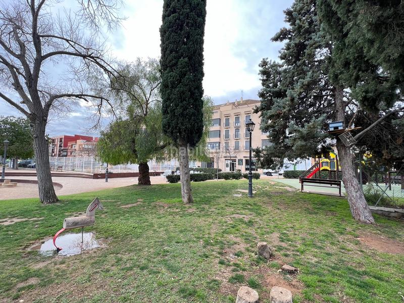 Foto 3f4982d0-e935-4c36-9942-8156c7c368c3. Edifici a plaça de la font de sant agustí 5d a El Castellar i l'Oliverar Valencia