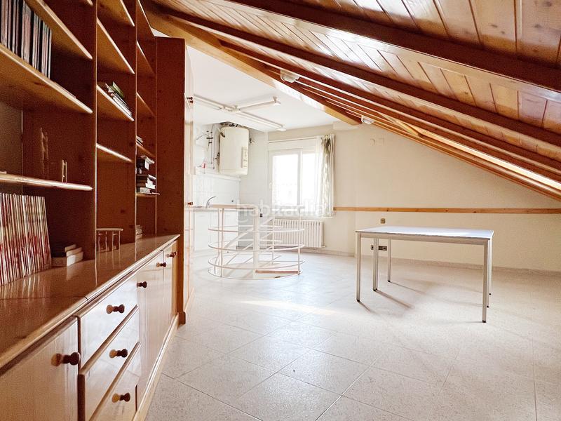 Foto 6f986355-4b2b-4476-84d4-6b2da2700aee. Edifici a plaça de la font de sant agustí 5d a El Castellar i l'Oliverar Valencia