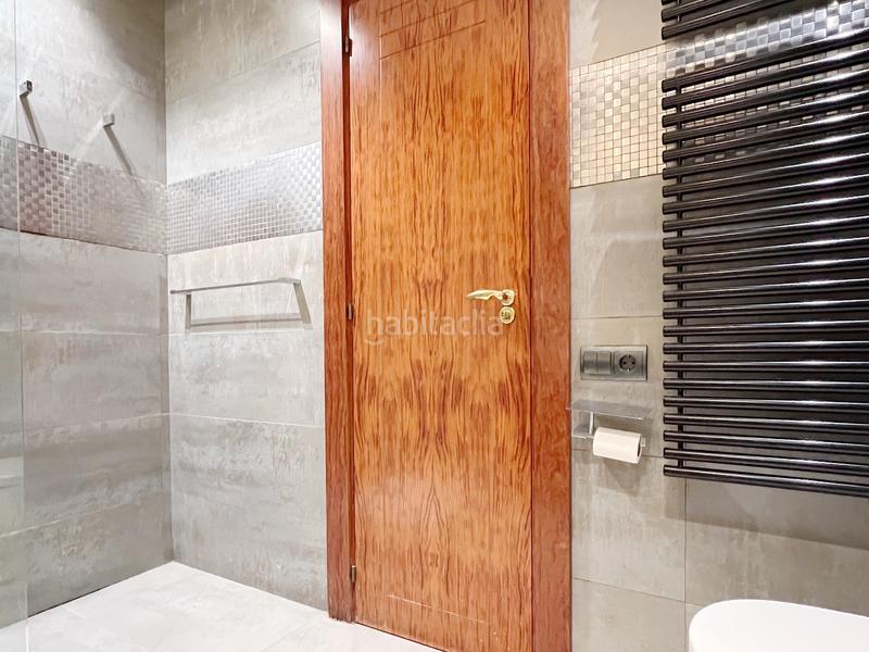 Foto cb79186a-a5db-44fc-91d5-76c4824edf1a. Edifici a plaça de la font de sant agustí 5d a El Castellar i l'Oliverar Valencia